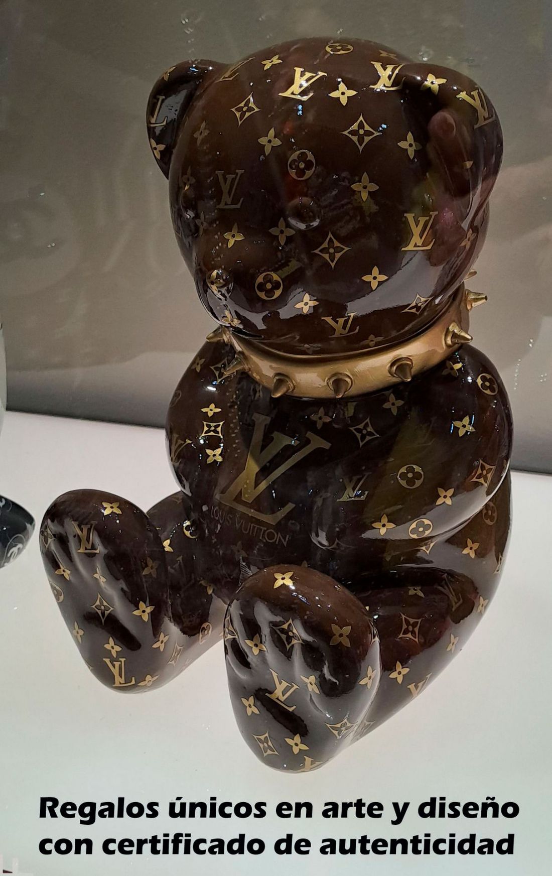 Figura de oso decorativo
